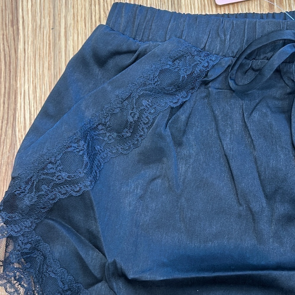 Heart & Hips Sexy little baby doll black lace high waist shorts large new w tags - Picture 2 of 6